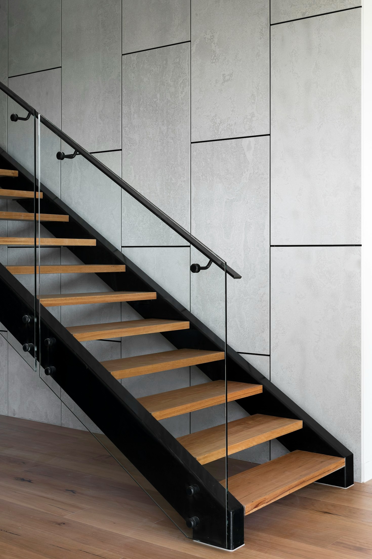The Art Of Selecting Luxury Mirror Finishes